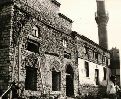 Üç Mihraplı Cami / 1959 (Vakıflar İstanbul 1. Bölge Müdürlüğü Arşivi).